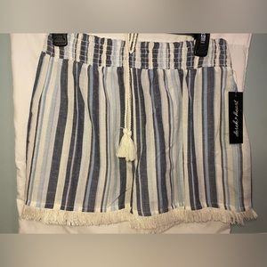 Women’s Derek Heart shorts